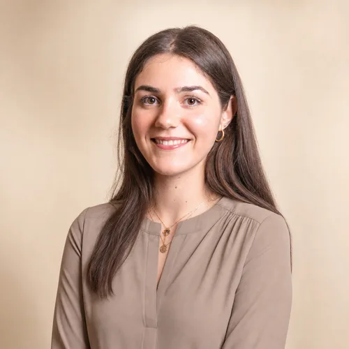 Laura Martín, psicóloga colegiada de EstoyCool especializada en ansiedad
